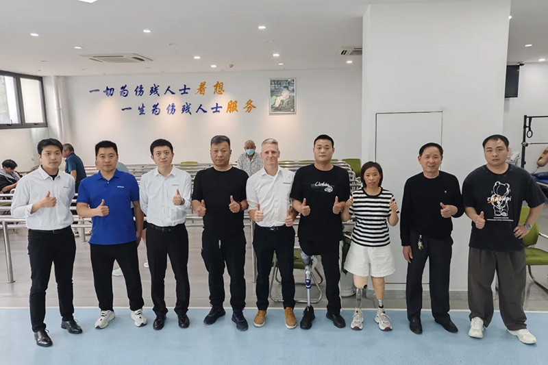 你在拆618快遞，他們?cè)诓稹靶凶卟贿m”的難題！